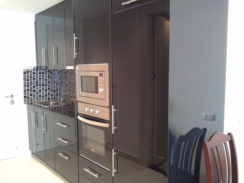 Cosy Beach View Apartments Pattaya Bagian luar foto