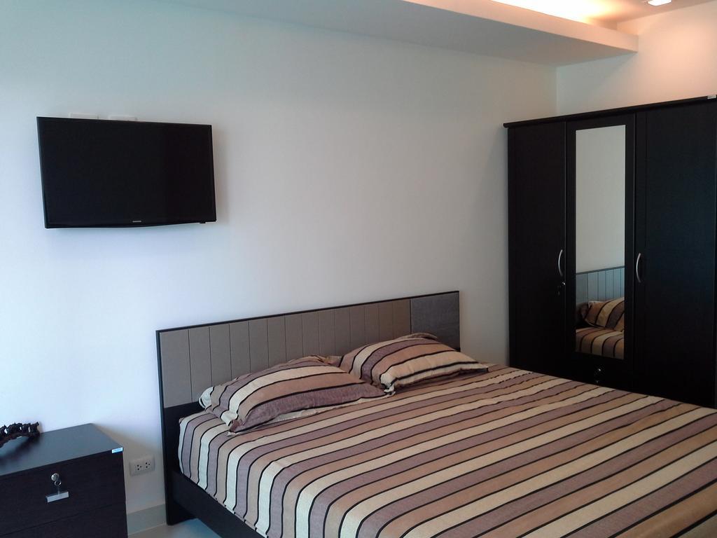 Cosy Beach View Apartments Pattaya Bagian luar foto
